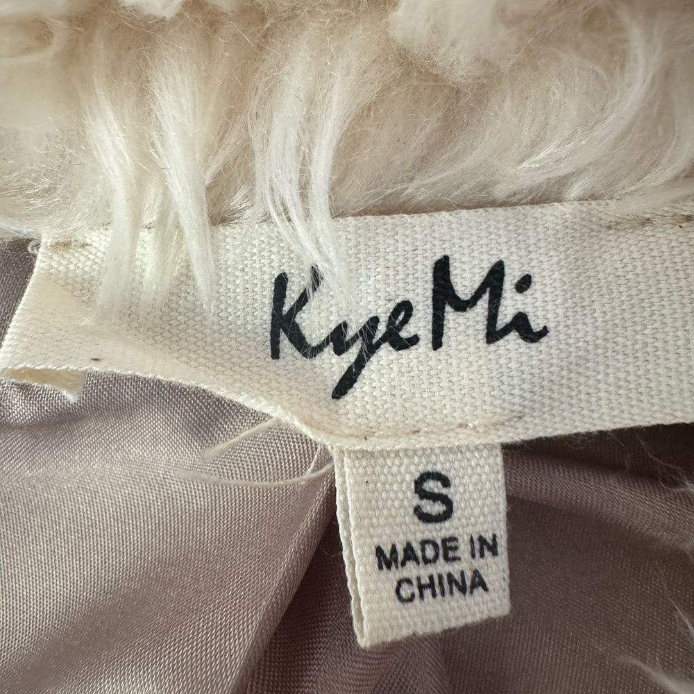 Fabulous  Cream and Brown Teddy Jacket - Picture 2 of 3